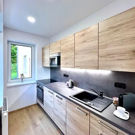 Apartmany K Lanovce S Parkovanim Jachymov Exterior photo