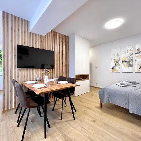 Apartmany K Lanovce S Parkovanim Jachymov Exterior photo