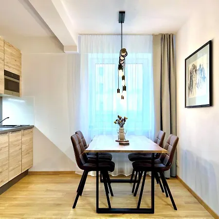 Apartmany K Lanovce S Parkovanim Jachymov Exterior photo