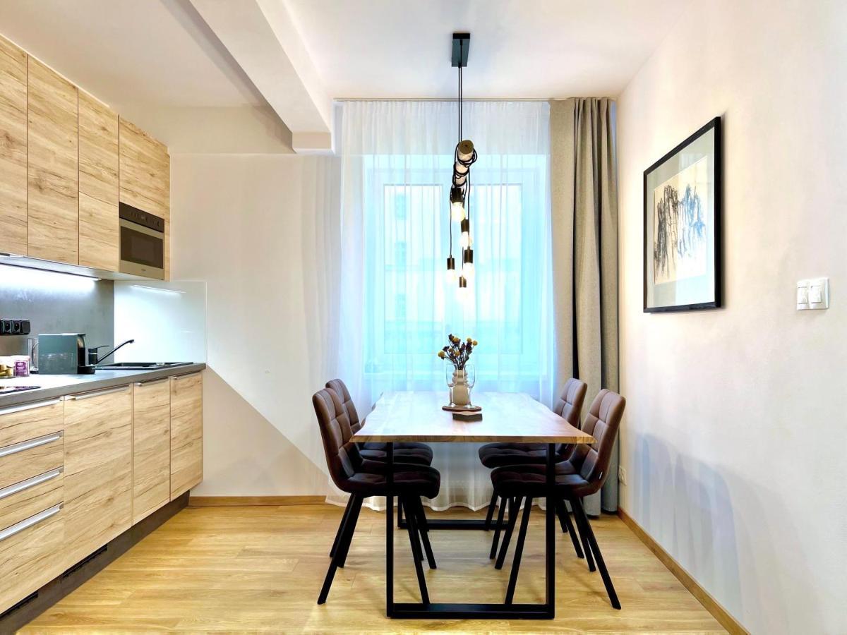 Apartment K Lanovce S Parkovanim Jachymov