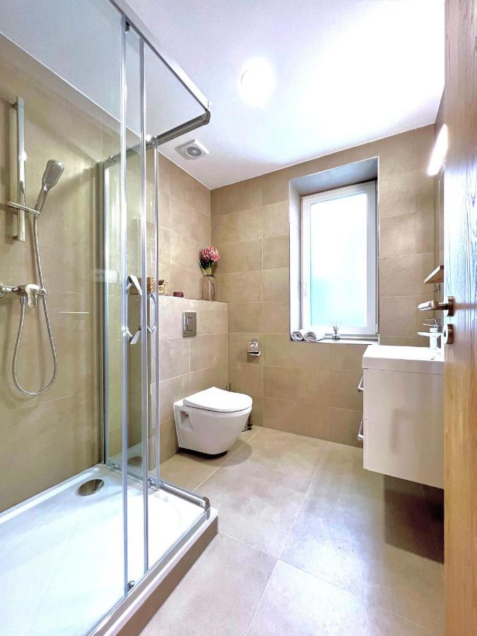 Apartment K Lanovce S Parkovanim Jachymov