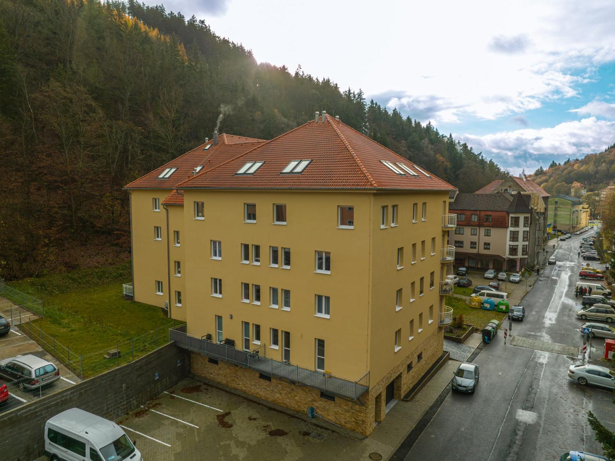 Apartment K Lanovce S Parkovanim