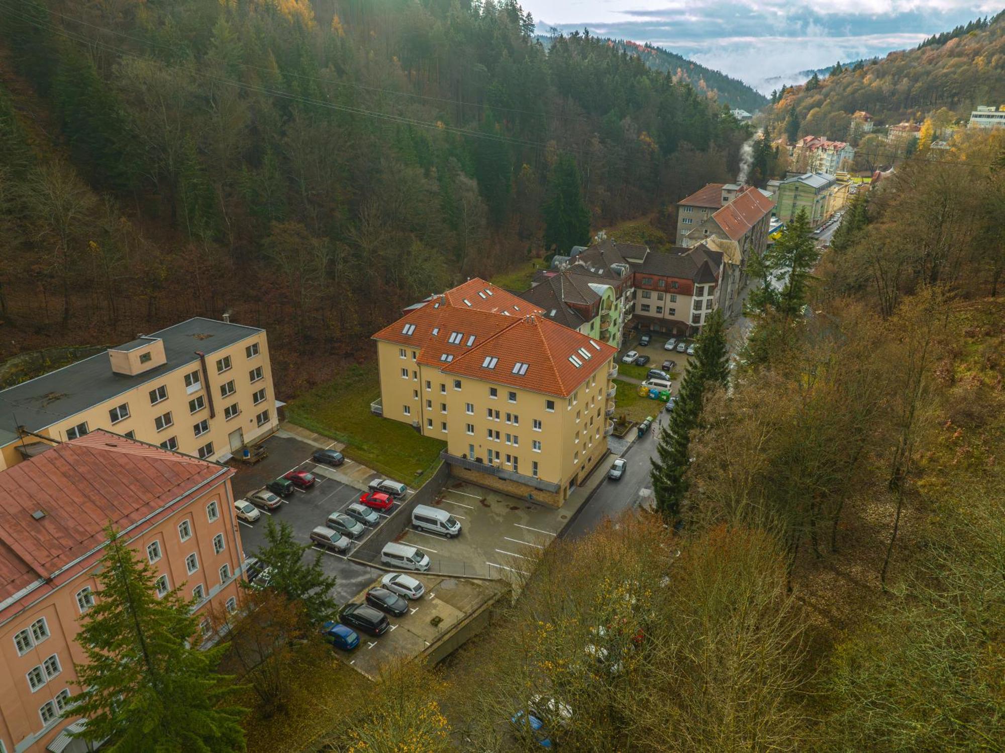 K Lanovce S Parkovanim Apartment Jachymov